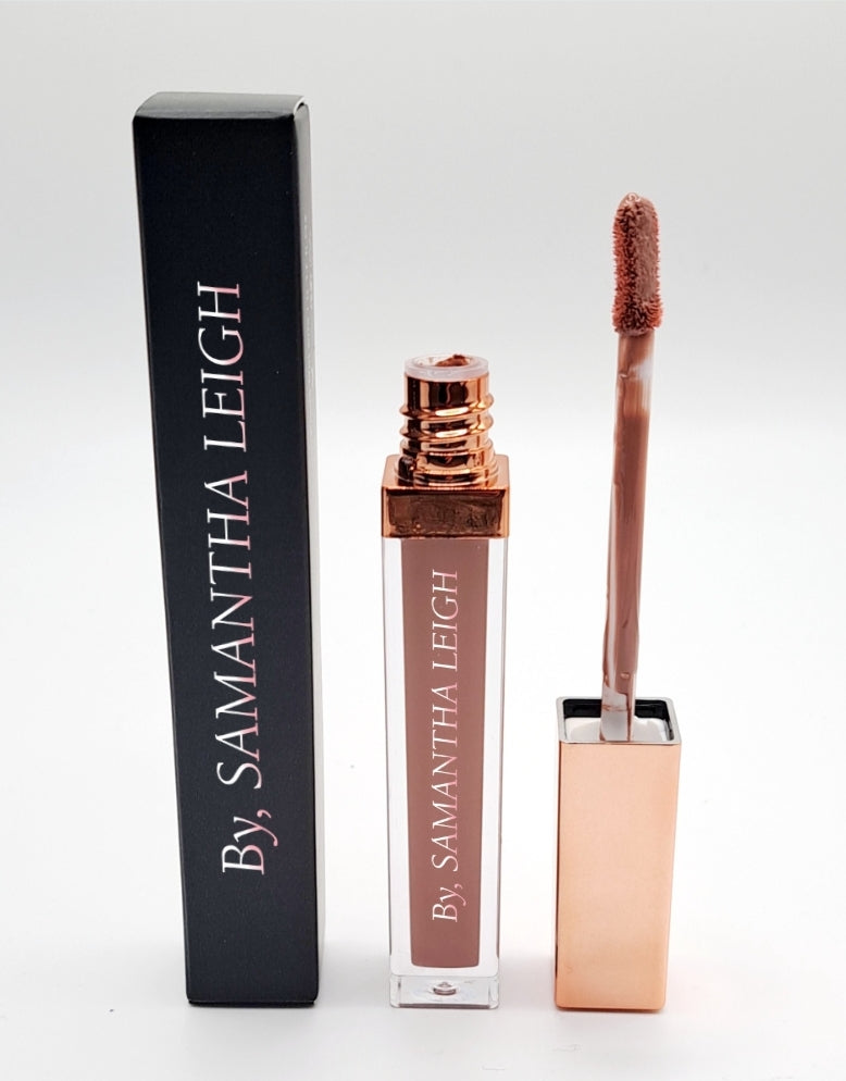 By Day Luxurious Lip Gloss